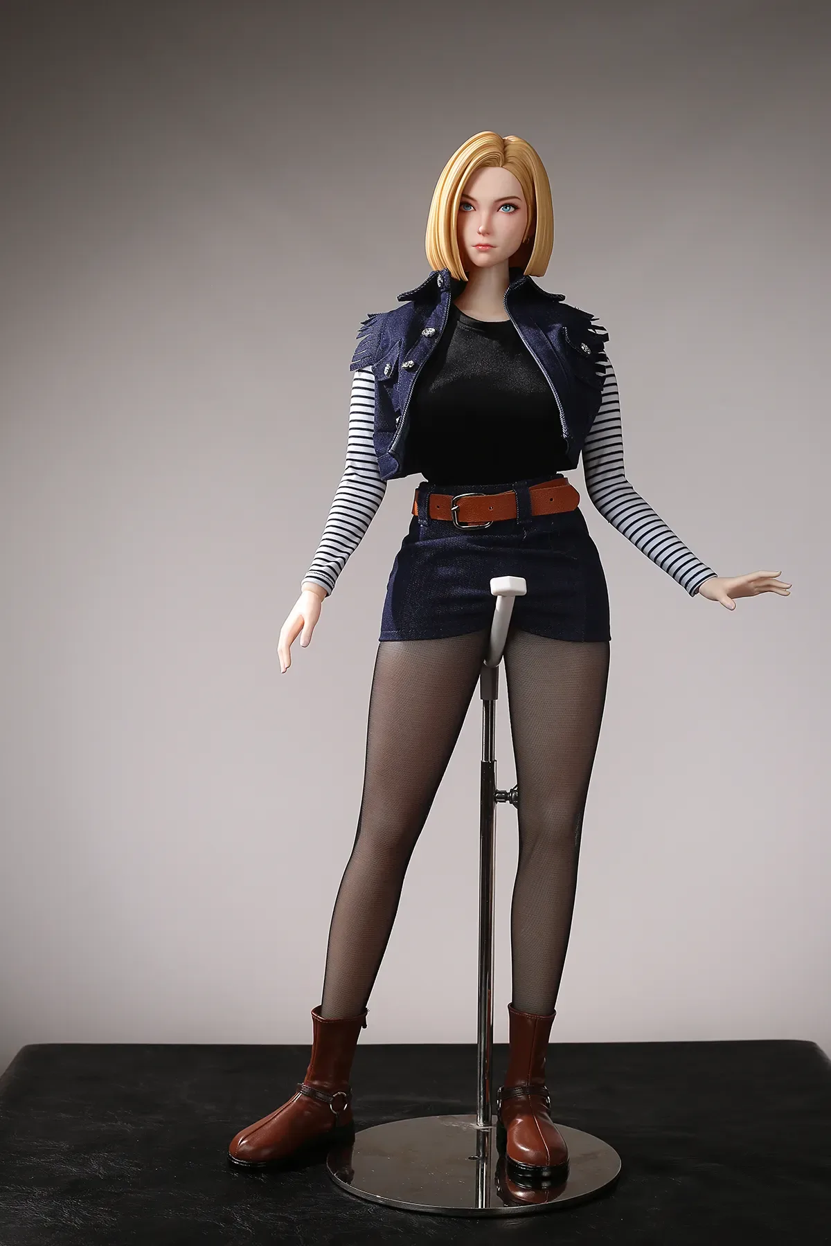 ANDROID 18 SEX DOLL - SILICONE ANIME SMALL SEX DOLL view 6